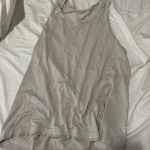 Large men’s lulu tank top